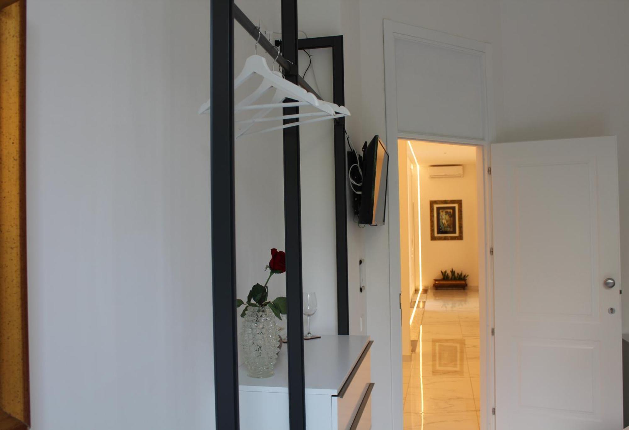Falstaff Rooms & Suites Palermo Exterior photo